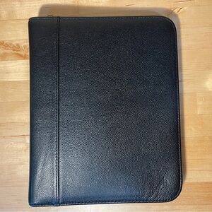 Franklin Covey Vintage Full Grain leather Binder Zipper around closure